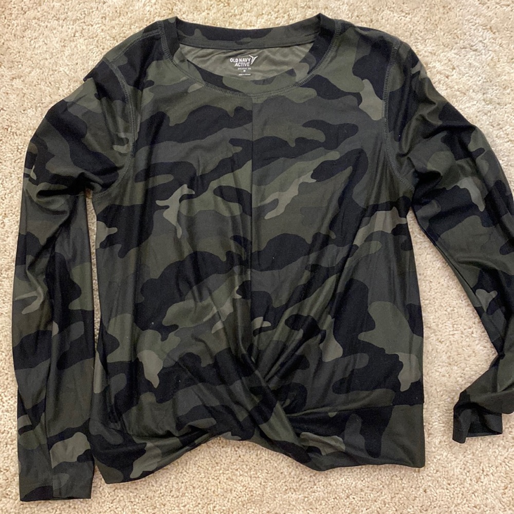 Old navy active LS- medium